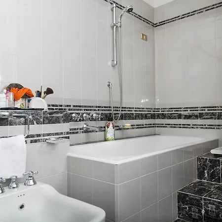 Pinetina Bed & Breakfast Lasnigo